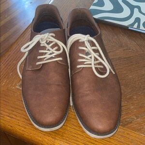 Dr. Scholl's Brown Men's Oxfords with Cream Laces